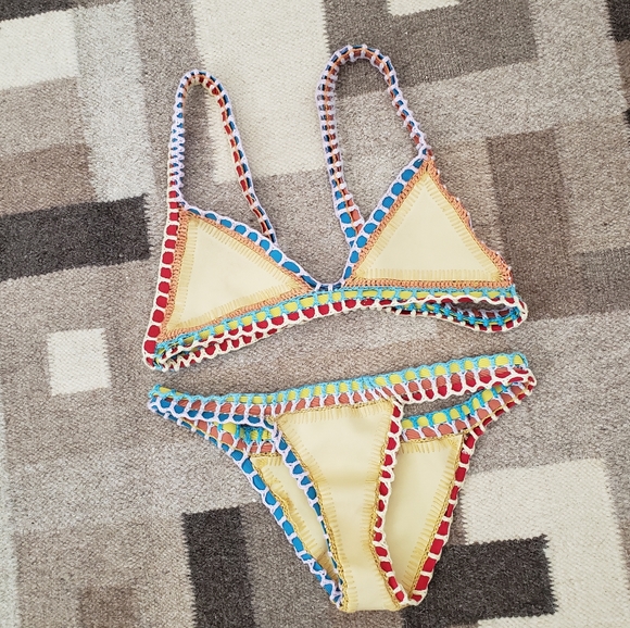 Kiini Light yellow Sunrise bikini top medium bottom small M & S